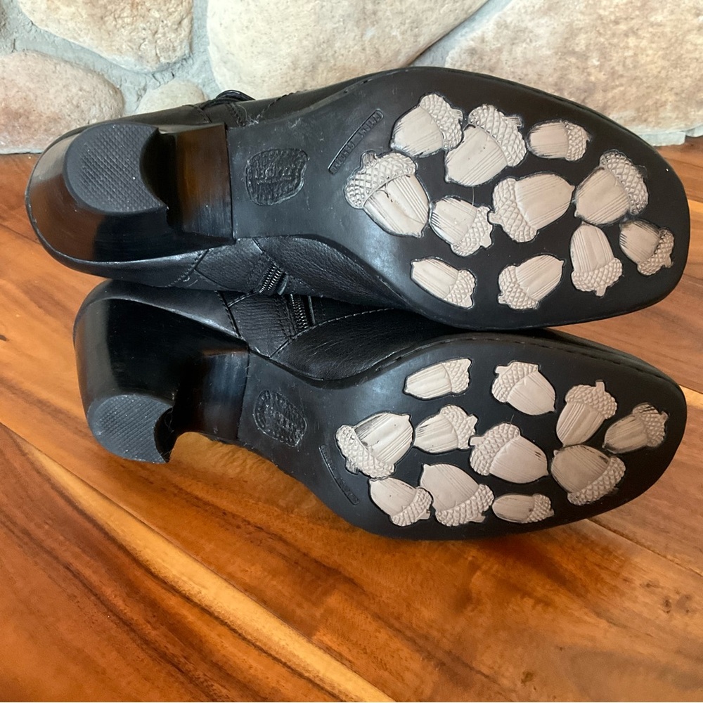 Born Mid-calf Black Leather Boots Size 10 - Picture 8 of 14